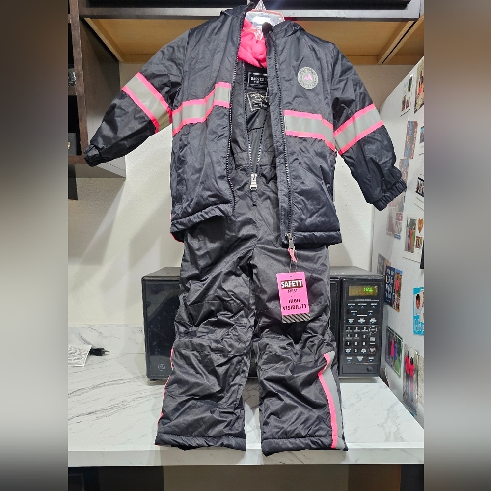 Bass Creek Outfitters snow set little girls size  4T